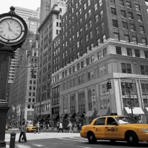 Zegar na Avenue, New York BW - fototapeta Wybór klientów