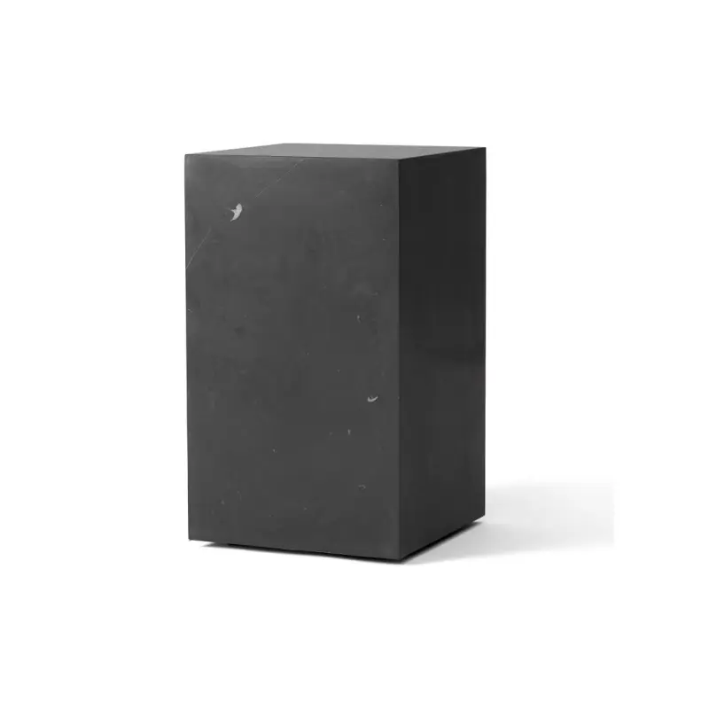Marmurowy wysoki stolik pomocniczy Plinth, czarny, Audo Ekspresowa dostawa